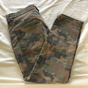 Madewell high rise slim boy jean camo edition